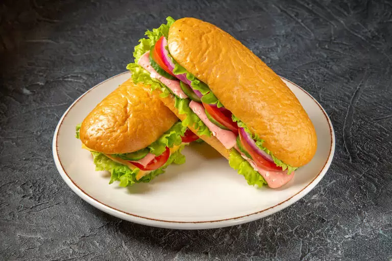 hot dogs 768x512